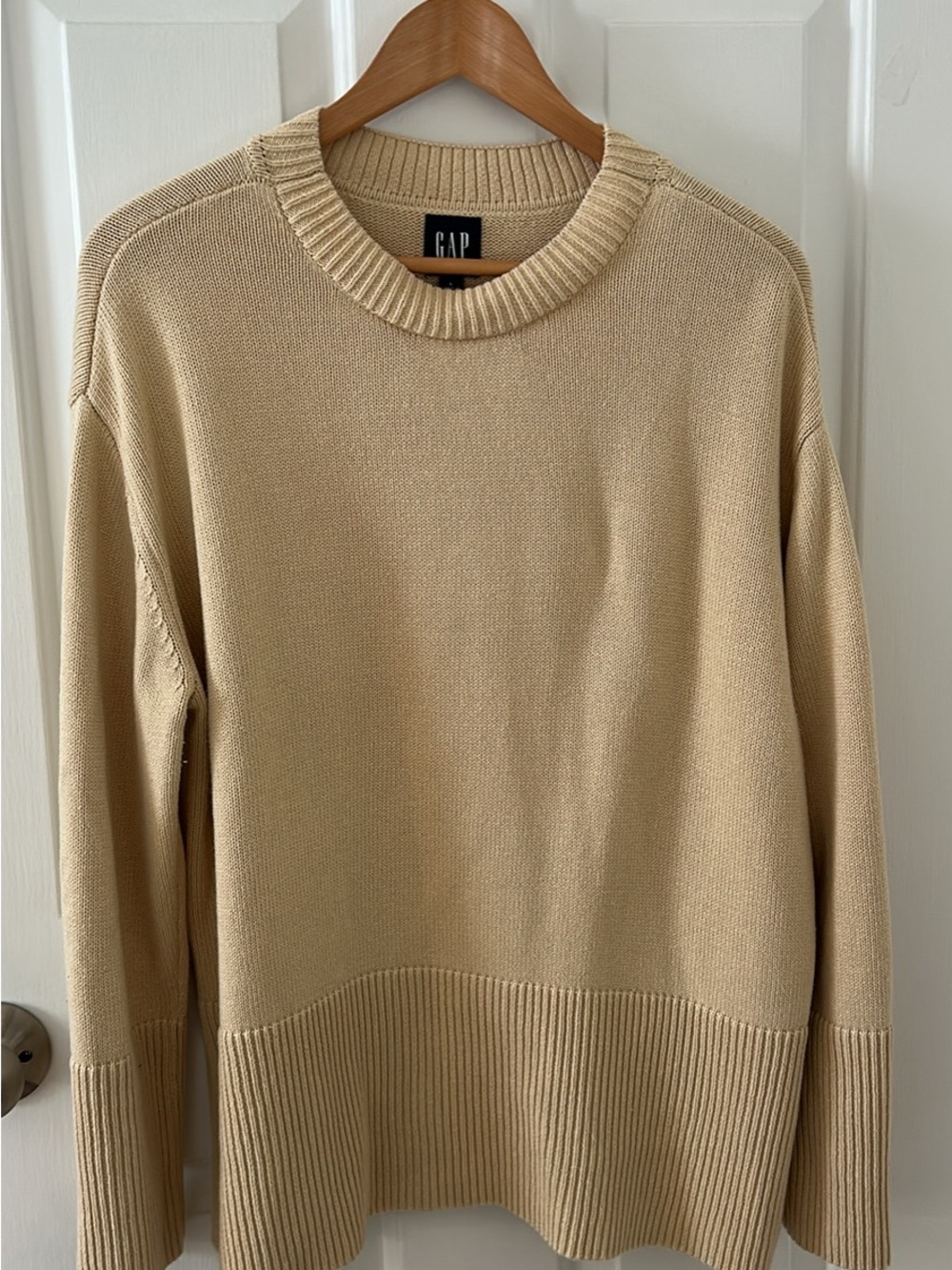 GAP women’s  Crewneck Sweater in Sand Beige